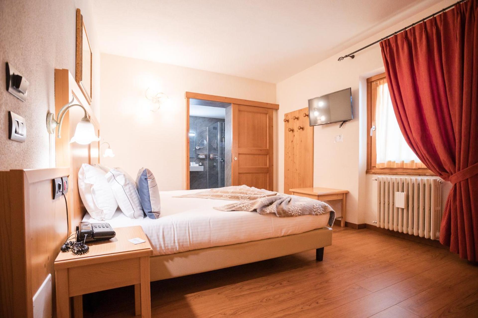 Olimpia Hotel Бормио Екстериор снимка